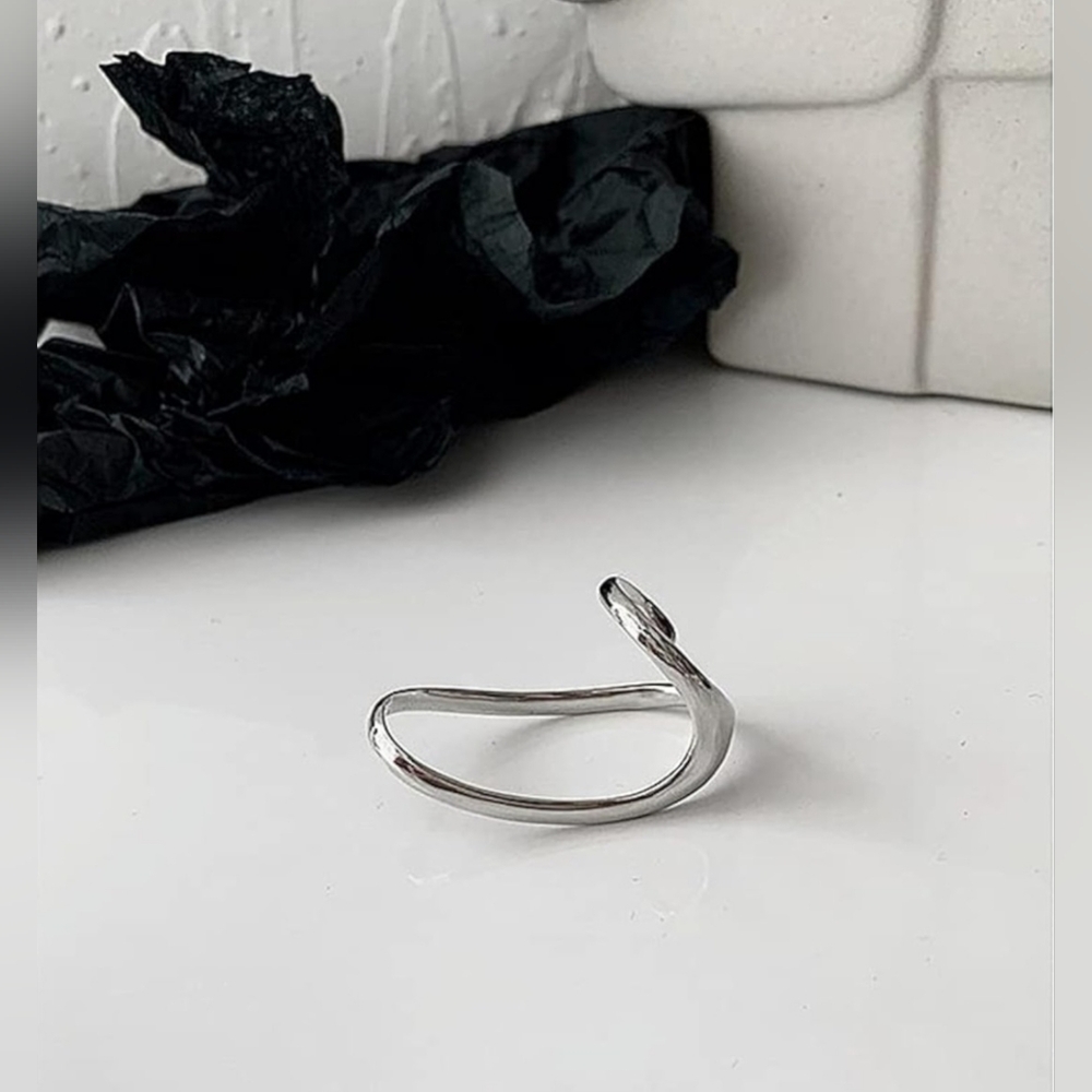 Two Finger NWT Asymmetrical Geometric Ring - Picture 2 of 7